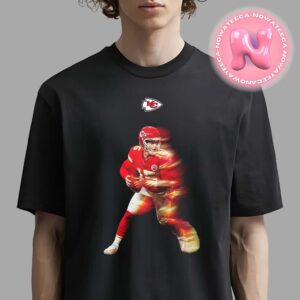 Patrick Mahomes From Kansas City Chiefs Wallpapers Just In Time For Kickoff NFL Unisex T-Shirt