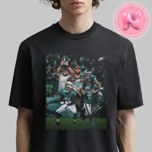 Official Poster Vinny Curry Will Officially Retire As A Philadelphia Eagle Great Career Signature NFL Unisex T-Shirt