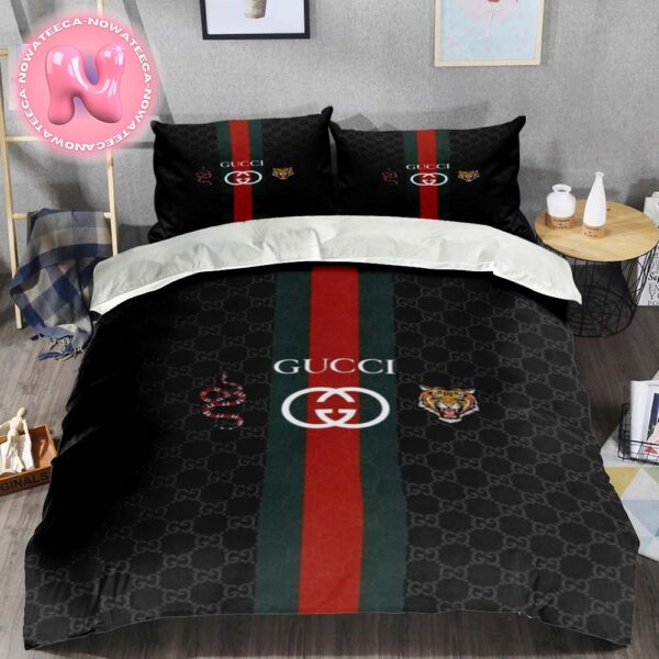 Gucci Luxury Big Logo Bee And Tiger Vintage Monogram Brand Background Bedding Set