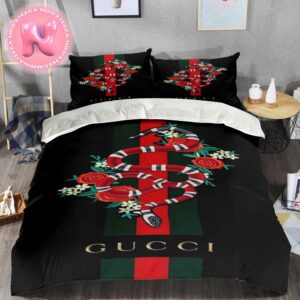 Gucci With Snake Vintage Luxury Brand Monogram Pattern Logo Stripe Duvet Cover Bedding Set